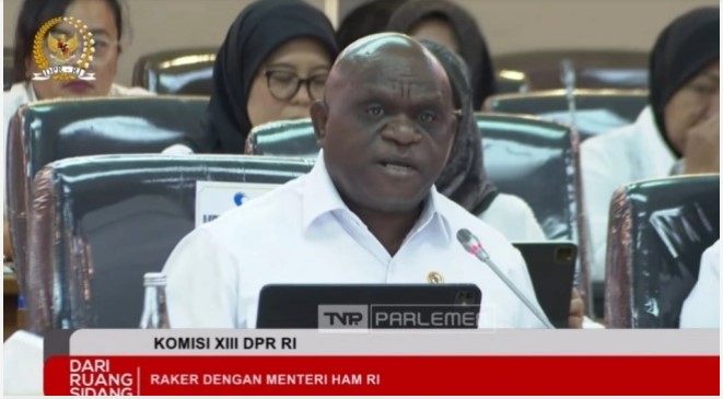 Menteri HAM Natalius Pigai. [Tangkapan layar]