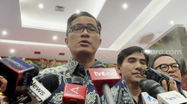 Mantan Juru Bicara Komisi Pemberantasan Korupsi (KPK) Febri Diansyah mengungkapkan alasannya untuk menjadi anggota tim penasihat hukum Sekretaris Jenderal PDIP Hasto Kristiyanto (sumber: suara.com)