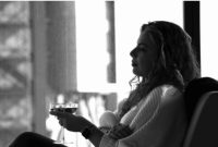 ilustrasi wanita yang telah menerima dengan ikhlas. (Pexels/ἐμμανυελ)