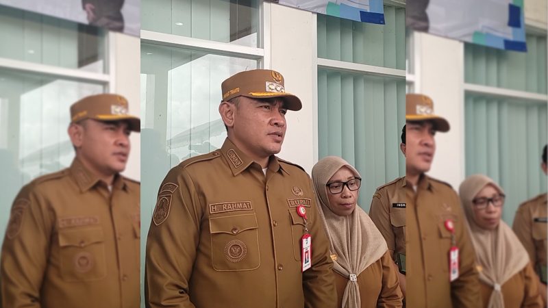 Bupati Tanah Laut, Kalsel, H Rahmat Trianto kepada awak media usai peresmian beroperasinya RSUD H Darlan Ismail. Foto: M Lutfi Ashidiqi/1tulah.com