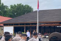 Bupati Tanah Laut (Tala), Kalsel, H Rahmat Trianto memimpin apel gelar pasukan kesiapan PAM (pengamanan) hari raya Idulfitri 1146 Hijriah/2025 di Lapangan Apel Polres Tala, pada Kamis, 20 Maret 2025. Foto: M Lutfi Ashidiqi/1tulah.com