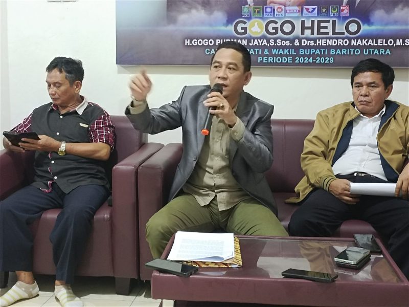 Tim hukum pasangan calon bupati dan wakil bupati nomor urut 01, Gogo-Helo, memberikan keterangan pers, Kamis sore, 20 Maret 2025. Foto: SuaraDayak.com/Melki