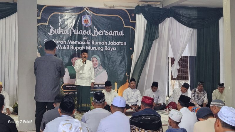 Wabup Rahmanto Muhidin dalam acara buka puasa bersama pemerintah dan masyarakat