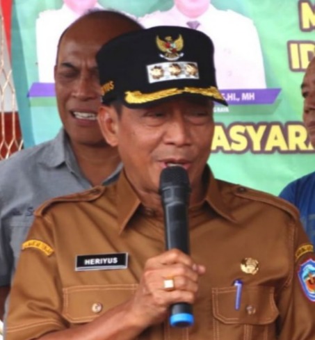 Bupati Mura Heriyus