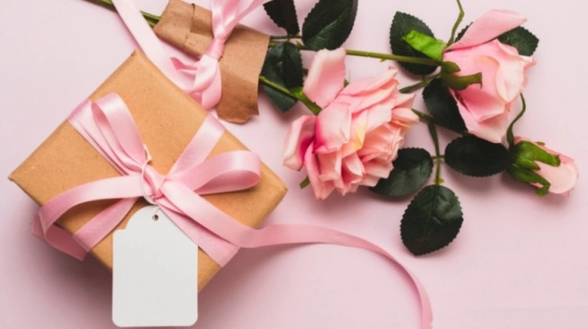 Ilustrasi hampers (sumber: Freepik)