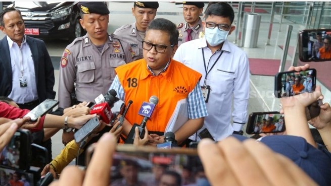 Hasto PDIP Didakwa Rela Guyur Uang Suap Demi Harun Masiku Masuk DPR, Segini Totalnya! [Suara.com/Alfian Winanto]