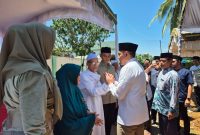 Silaturahmi dan Halalbihalal digelar pada hari ke-8 Idulfitri 1446 H, bersama KH M Mukri Yunus dan Bupati Tanah Laut (Tala), H Rahmat Trianto beserta istri Hj Dian Rahmat, sebagai upaya mempererat kebersamaan pasca-Ramadan. Foto: M Lutfi Ashidiqi
