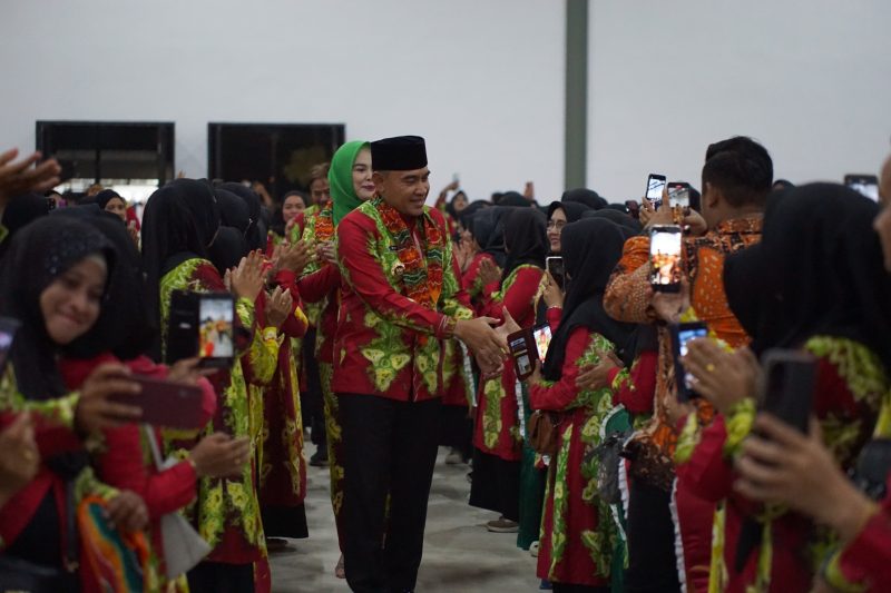 Bupati Tanah Laut, H Rahmat Trianto membuka Rapat Kerja Paguyuban TK Negeri se Provinsi Kalimantan Selatan (Kalsel) di Gedung Paraduta Kodim 1009 Tanah Laut pada Minggu malam, 13 April 2025. Foto: MC Tala