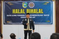 Aparatur Sipil Negara (ASN) dituntut terus profesional tidak terpengaruh politik. Hal demikian disampaikan oleh Bupati Tanah Laut (Tala) H Rahmat Trianto pada Halalbihalal Ikatan Alumni Pendidikan Tinggi Kepamongprajaan (IKAPTK) Tala Pelaihari di Algoritma, Rabu, 23 April 2025. Foto: MC Tala