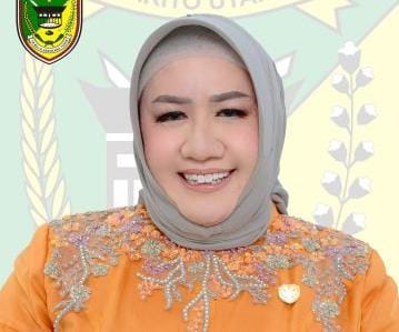 Srikandi DPRD Barito Utara (Barut), Kalteng, Rosi Wahyuni. Foto: dok. Setwan Barut