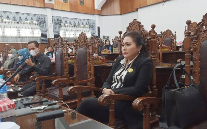 Anggota DPRD Kabupaten Kapuas, Sera Sintanola