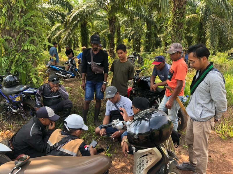 Inventarisasi lahan plasma kelapa sawit anggota Koperasi Usaha Desa (KUD) Muktitama di Desa Asri Mulya Asam-Asam, Kecamatan Jorong, Tanah Laut (Tala), mengalami hambatan serius. Foto: M Lutfi Ashidiqi/1tulah.com