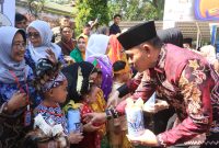 Bupati Tanah Laut (Tala), H Rahmat Trianto, mengajak seluruh elemen masyarakat untuk berpartisipasi aktif dalam memajukan dunia pendidikan Tala..Foto: M lutfi Ashidiqi/1tulah.com