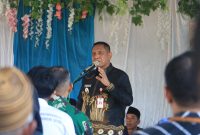 Wakil Bupati Tanah Laut (Tala), H Muhammad Zazuli, dengan tegas menargetkan Badan Usaha Milik Desa (BUMDes) Mandiri Sejahtera dari Guntung Besar, Kecamatan Pelaihari, untuk meraih predikat terbaik pertama dalam penilaian tingkat Kalimantan Selatan (Kalsel). Foto: MC Tala