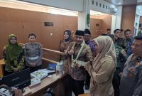 Bupati Tanah Laut (Tala), H Rahmat Trianto meresmikan Mal Pelayanan Publik (MPP) Tala, pada Kamis, 8 Mei 2025. Foto: M Lutfi Ashidiqi/1tulah.com