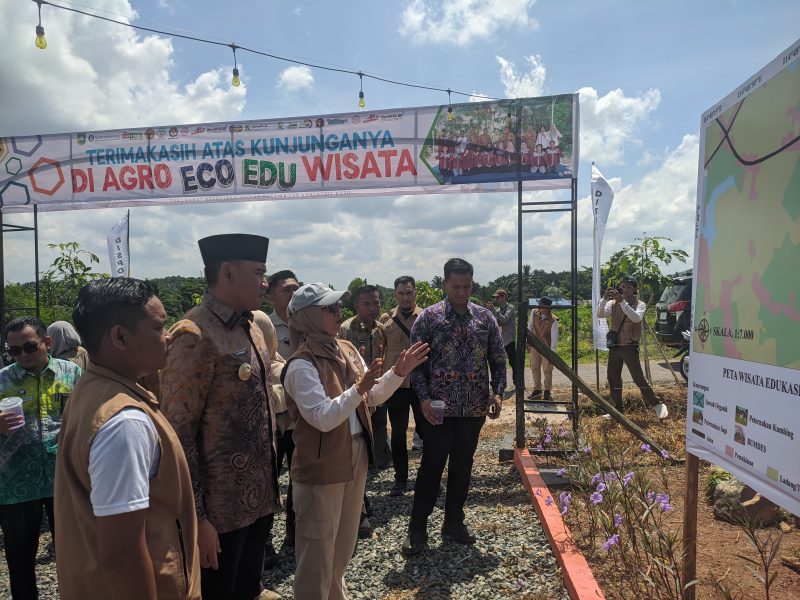 Desa Tirtajaya, Kecamatan Bajuin, resmi menjadi lokasi peluncuran Kampung Pemuda pertama di Kabupaten Tanah Laut (Tala), Kamis, 8 Mei 2025. Foto: M Lutfi Ashidiqi/1tulah.com