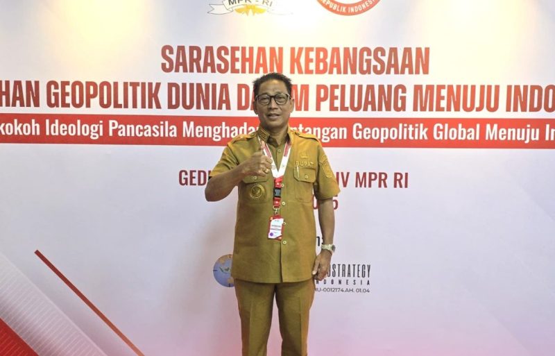 Bupati Mura Heriyus SE
