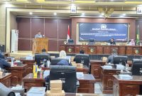 Pemerintah Kabupaten (Pemkab) Tanah Laut (Tala) menyampaikan Rancangan Perubahan Kebijakan Umum Anggaran (KUA) serta Rancangan Perubahan Prioritas dan Plafon Anggaran Sementara (PPAS) untuk APBD Tahun Anggaran 2025, pada Selasa, 3 Juni 2025. Foto: M Lutfi Ashidiqi/1tulah.com