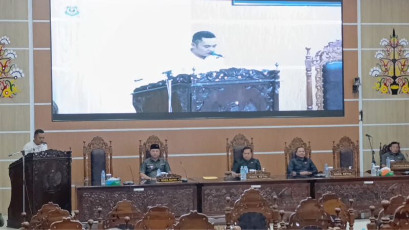 Dewan Perwakilan Rakyat Daerah (DPRD) Kabupaten Kapuas menggelar Rapat Paripurna Ke-10 Masa Persidangan II Tahun Sidang 2025