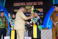 Pelaksanaan wisuda santri RA, TPA, dan MI Nahdlatul Ulama Darul Ulum Desa Bukit Mulia, Kintap, Kabupaten Tanah Laut (Tala), pada Senin, 16 Juni 2025. Foto: MC Tala
