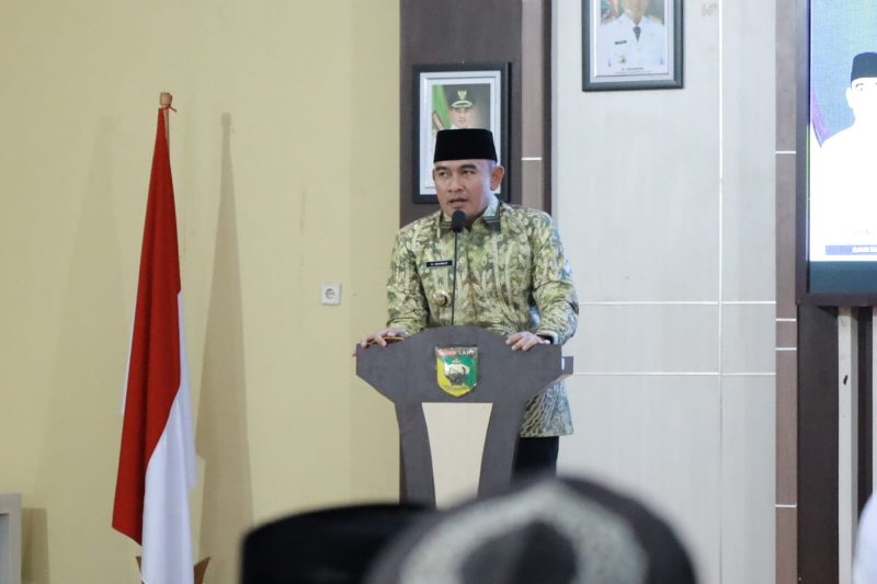 Bupati Tanah Laut (Tala), H Rahmat Trianto, secara resmi melepas keberangkatan Kafilah MTQ Tala untuk mengikuti MTQ ke-XXXVI tingkat Kalimantan Selatan (Kalsel) di Gedung Sarantang Saruntung pada Kamis, 19 Juni 2025. Foto: MC Tala