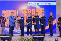 Ketua Jaringan Media Siber Indonesia (JMSI) Pusat, Teguh Santosa, melantik sejumlah pengurus JMSI Kalimantan Tengah (Kalteng) periode 2025-2030, di Ballroom The Acacia Hotel, Jakarta, Sabtu malam, 21 Juni 2025. Foto: JMSI Kalteng