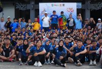 Bupati Tanah Laut, H Rahmat Trianto, dalam arahannya yang penuh semangat, memberikan motivasi langsung kepada para atlet yang akan berlaga pada Pekan Olahraga Provinsi (Porprov) Kalimantan Selatan. Foto: MC Tala