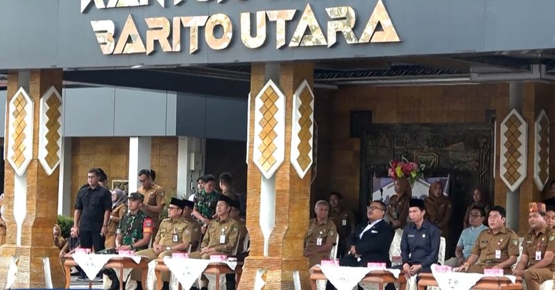 Suasana haru dan penuh kekhidmatan mewarnai penyambutan kepulangan rombongan jemaah haji asal Kabupaten Barito Utara (Barut), Kalimantan Tengah, yang berlangsung di halaman Kantor Bupati Barut, Senin (23/6/2025). Foto: Pemkab Barut. Foto: Diskominfosandi Barut