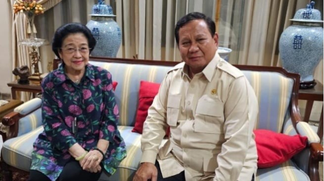 Presiden RI Prabowo Subianto saat menemui Presiden kelima RI yang juga Ketua Umum PDIP Megawati Soekarnoputri.(Foto dok. ist)