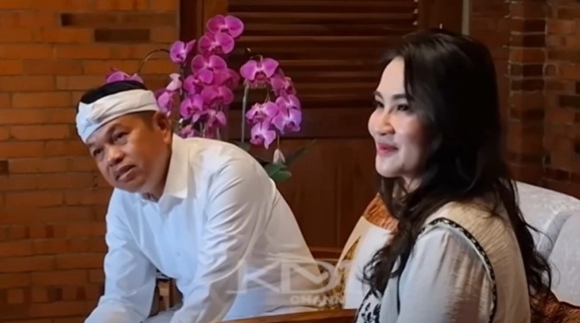 Sherly Tjoanda dan Dedi Mulyadi saat berjumpa di Pakuan [YouTube KDM]