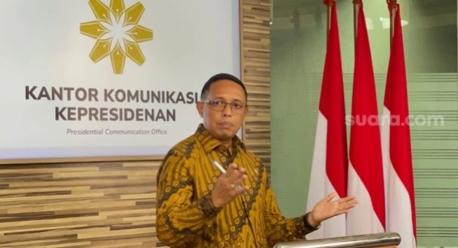 Kepala Kantor Komunikasi Kepresidenan (PCO) Hasan Nasbi. (Suara.com/Novian)