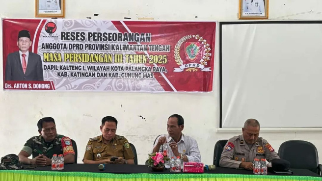 Ketua DPRD Kalteng Arton S DOhong saat reses di Kecamatan Bukit Batu, belum lama ini. Foto:Istimewa