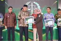 Bupati Tanah Laut (Tala) H Rahmat Trianto menghadiri acara peresmian gedung baru Kantor Kejaksaan Tinggi Kalimantan Selatan (Kalsel) di Kompleks Perkantoran Pemprov Kalsel, Banjarbaru, pada Kamis, 3 Juli 2025. Foto: MC Tala