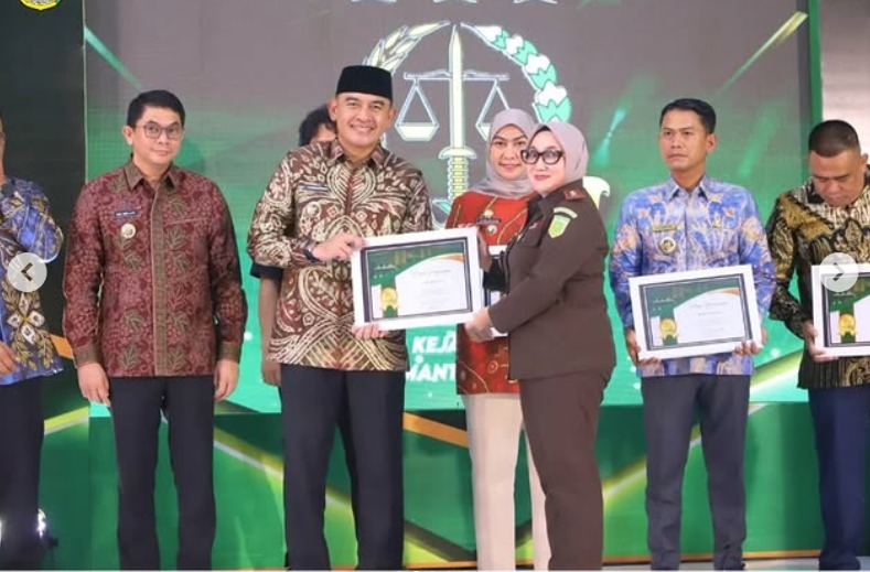 Bupati Tanah Laut (Tala) H Rahmat Trianto menghadiri acara peresmian gedung baru Kantor Kejaksaan Tinggi Kalimantan Selatan (Kalsel) di Kompleks Perkantoran Pemprov Kalsel, Banjarbaru, pada Kamis, 3 Juli 2025. Foto: MC Tala