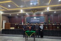 Rapat Paripurna dengan agenda Pengambilan Keputusan Terhadap Raperda Kabupaten Tanah Laut (Tala) Tentang Perubahan APBD Tahun Anggaran 2025 telah dilaksanakan pada Selasa, 8 Juli 2025. Foto: M Lutfi Ashidiqi/1tulah.com