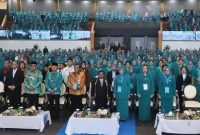Pj Ketua Tim Penggerak PKK Barito Utara (Barut), Melly Novita Indra Gunawan, didampingi Sekretaris Jamiatul Rosidah dan Ketua Pokja III TP PKK Barut Khairunisa M Simon, menghadiri peringatan Hari Kesatuan Gerak (HKG) Ke-53 PKK sekaligus rapat kerja nasional (Rakernas) X PKK 2025 yang digelar di Convention Hall Samarinda, Kalimantan Timur, Selasa, 8 Juli 2025. Foto: Diskominfosandi Barut