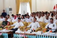 Pemkab Barito Utara (Barut), Kalteng, mengikuti zoom meeting peluncuran 80.000 koperasi desa/kelurahan Merah Putih dengan mengusung tema “Bangun Desa, Indonesia Jaya”, bertempat di Aula Rumah Jabatan Bupati Barut, Senin 21 Juli 2025. Foto: Diskominfosandi Barut
