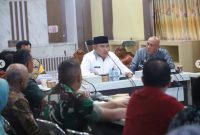 Bupati Tanah Laut (Tala) H Rahmat Trianto memimpin langsung Rapat Koordinasi Penetapan Panitia Pelaksana Peringatan Hari Ulang Tahun Ke-80 Kemerdekaan Republik Indonesia 2025, di Gedung Sarantang Saruntung Kantor Bupati Tala pada Kamis, 24 Juli 2025. Foto: Prokopim Tala