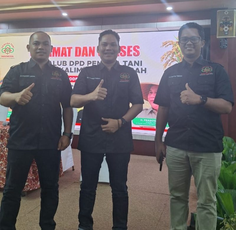 Mahyono (tengah) Dipercaya Pimpin Pemuda Tani Murung Raya