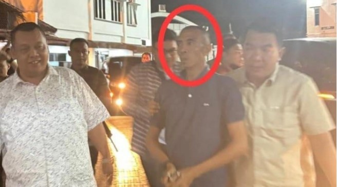 Tim Intelijen Kejaksaan Tinggi (Kejati) Lampung menangkap tersangka buronan kasus tindak pidana korupsi pembangunan gedung mess guru MAN Insan Cendikia Lampung Timur pada Kamis (17/7/2025)