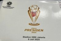 Jurnalis Inggris, Liam Rice menyoroti nasi kotak ala Indonesia di gelaran Piala Presiden 2025. (X Liam Rice)