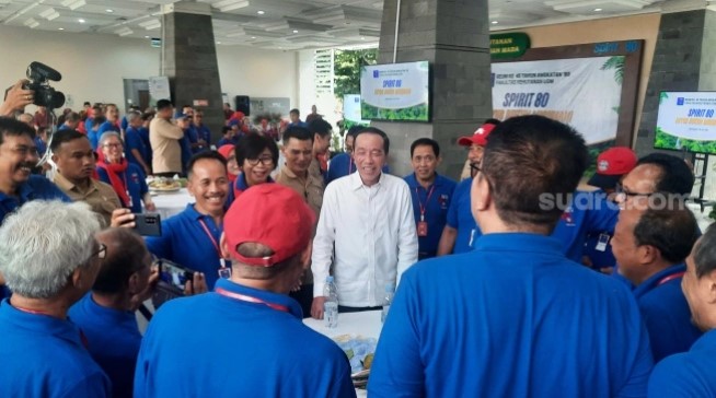 Presiden ke-7 RI Joko Widodo saat reuni bersama di Fakultas Kehutanan UGM, Sabtu (26/7/2025).[Suara.com/Hiskia]