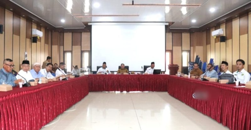 Wakil Bupati (Wabup) Mura, Rahmanto Muhidin menghadiri kegiatan Badan Pengelola Masjid Agung Puruk Cahu yaitu rapat finalisasi Badan Pengelola.