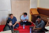 keempat pelaku kakak beradik H, AT, HAH, dan AR dan sopir yang berhasil diamankan polisi, Senin(28/7/25). Foto.Delia/1tulah.com