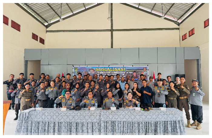 Peserta foto bersama usai mengikuti sosialisasi SIM Linmas, Kamis(10/7/25).Foto. Irwanto/1tulah.com