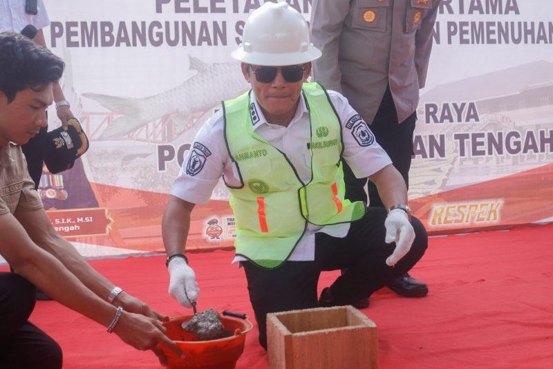 Wabup Rahmanto Peletakan batu pertama pembangunan Dapur SPPG