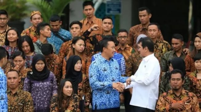 lustrasi pengangkatan atlet menjadi PNS - Berapa gaji PNS? (Setkab.go.id)