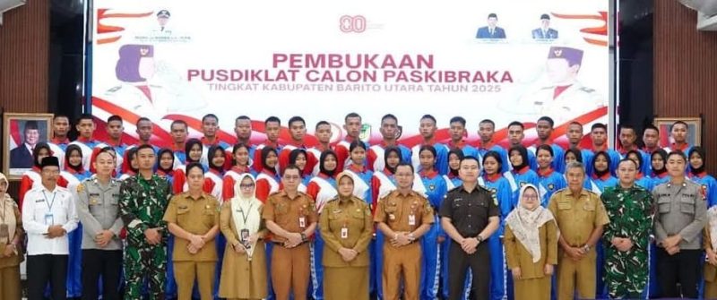 Pemkab Barito Utara (Barut), Kalteng, secara resmi membuka kegiatan Pemusatan Pendidikan dan Pelatihan (Pusdiklat) Calon Pasukan Pengibar Bendera Pusaka (Paskibraka) Tingkat Barut 2025, yang dilaksanakan di gedung Balai Antang Muara Teweh, Senin, 4 Agustus 2025. Foto: Diskominfosandi Barut