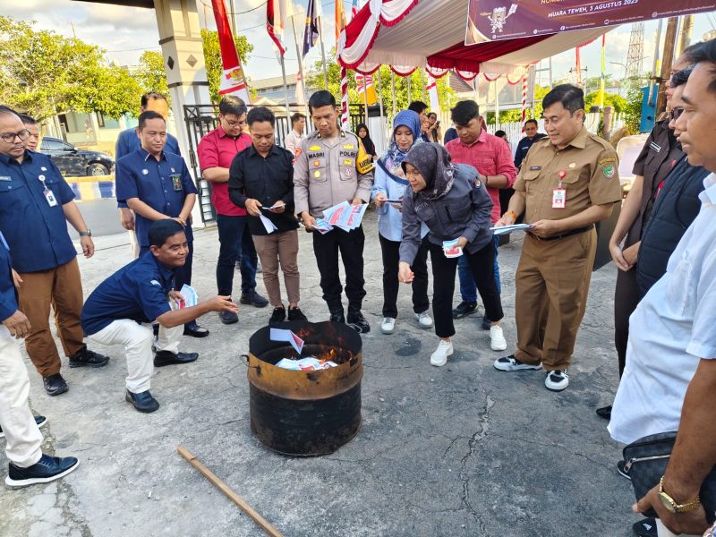 H-1 PSU Pilkada 2024, KPU Barut Musnahkan Ratusan Surat Suara Rusak-Lebih