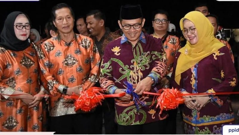 Pemkab Barito Utara (Barut), Kalteng, secara resmi membuka Batara Expo 2025 yang berlangsung di Area Eks Bandara Lama pada 13–19 Agustus 2025, Rabu, 13 Agustus 2025. Foto: Diskominfosandi Barut